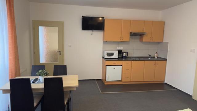 Apartmany Sport With Garage Рокитніце-над-Їзероу Екстер'єр фото