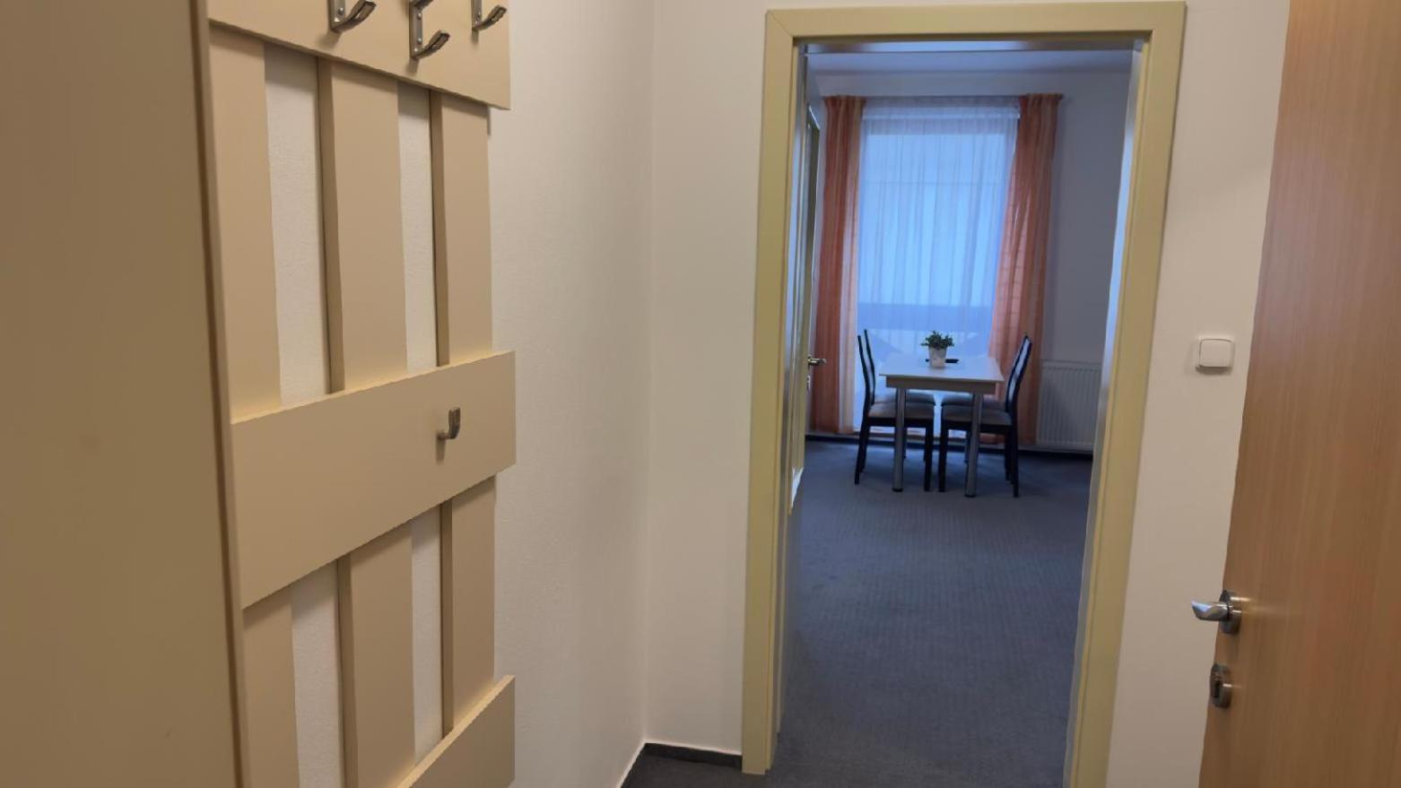 Apartmany Sport With Garage Рокитніце-над-Їзероу Екстер'єр фото