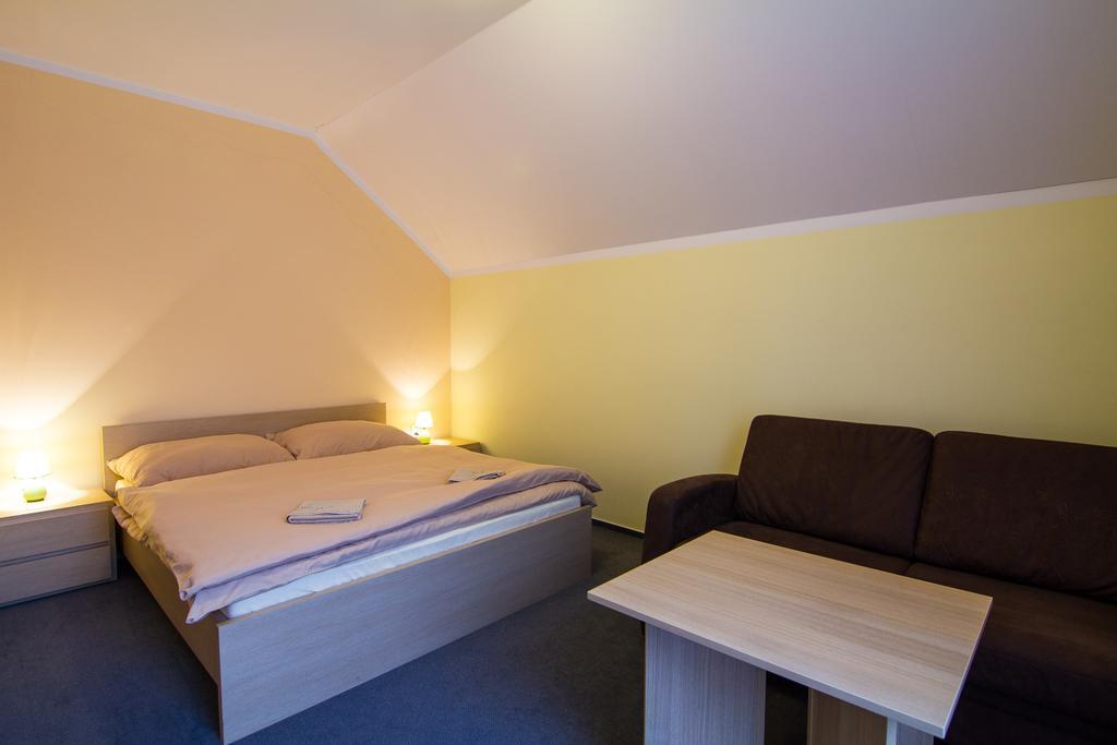 Apartmany Sport With Garage Рокитніце-над-Їзероу Екстер'єр фото