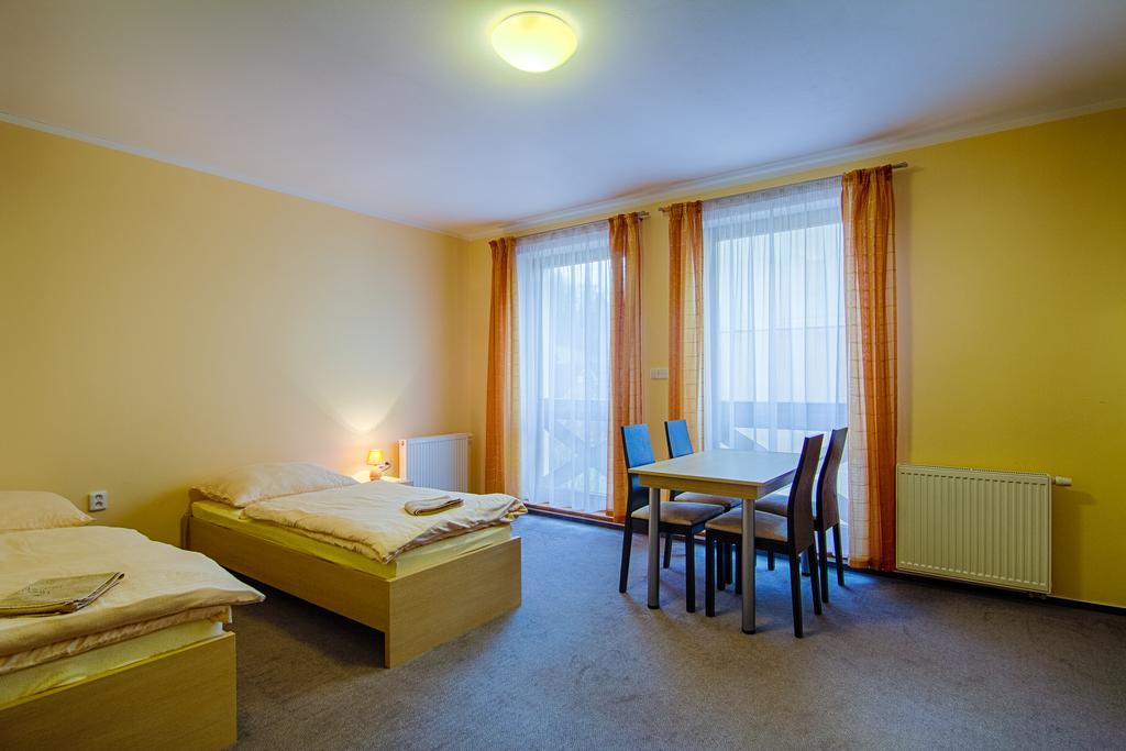 Apartmany Sport With Garage Рокитніце-над-Їзероу Екстер'єр фото