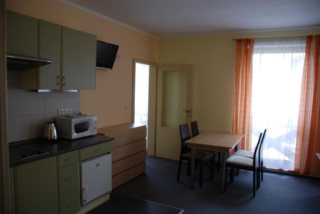 Apartmany Sport With Garage Рокитніце-над-Їзероу Екстер'єр фото