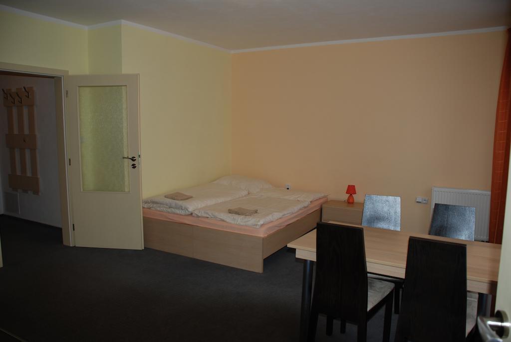 Apartmany Sport With Garage Рокитніце-над-Їзероу Номер фото