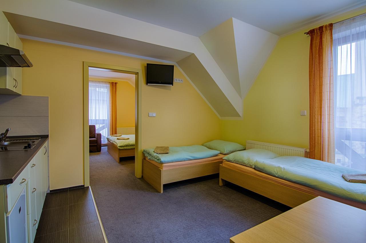 Apartmany Sport With Garage Рокитніце-над-Їзероу Екстер'єр фото