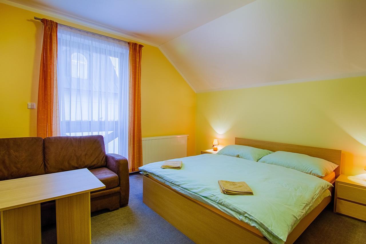 Apartmany Sport With Garage Рокитніце-над-Їзероу Екстер'єр фото